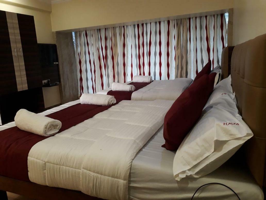 Hotel Alfa International Near Nanavati Hospital Mumbai Near Airport Mumbai Near Juhu Beach Dış mekan fotoğraf